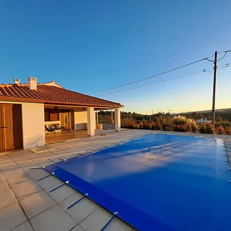 Casa Da Rua Antiga Каштелу-Бранку