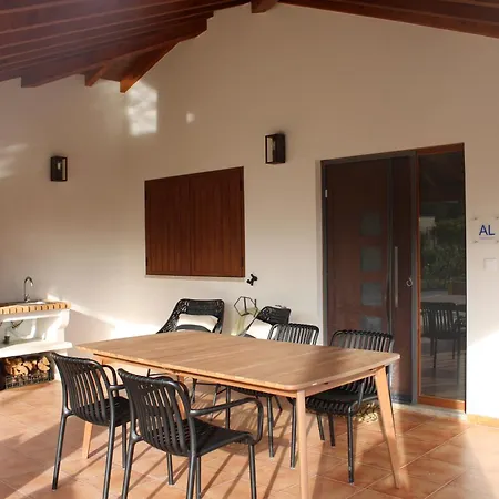 Casa Da Rua Antiga Каштелу-Бранку